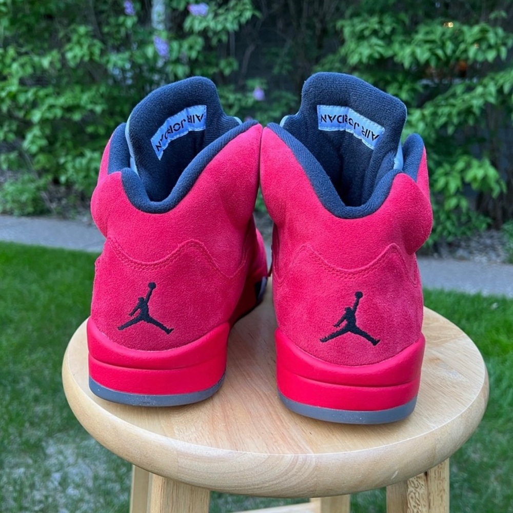Jordan 5 Red Suede - Size 12 - image 4